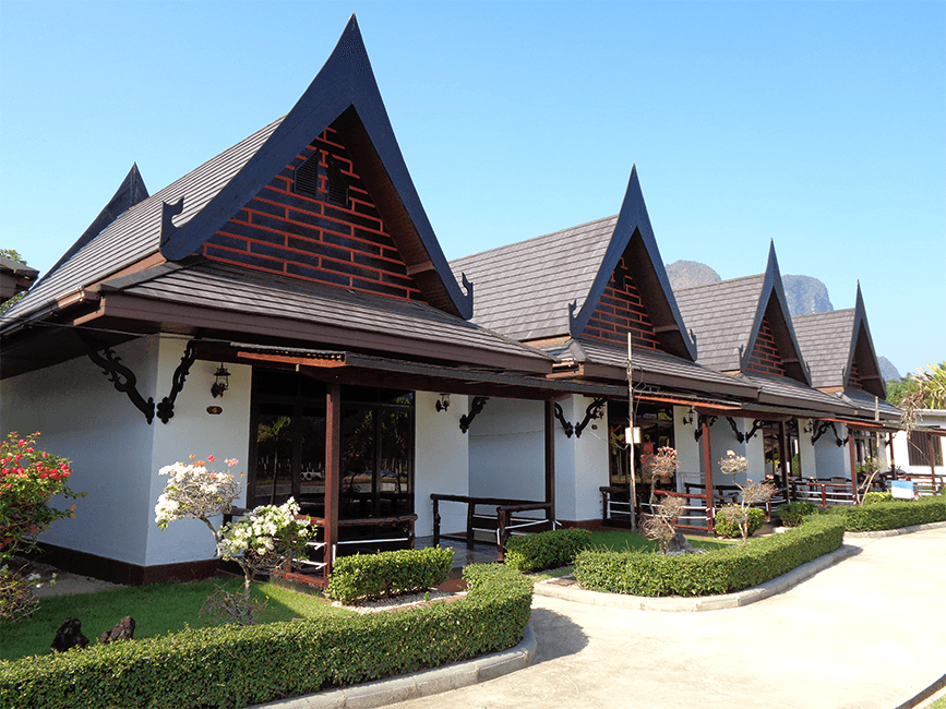 Spacious bungalow terrace with mountain views